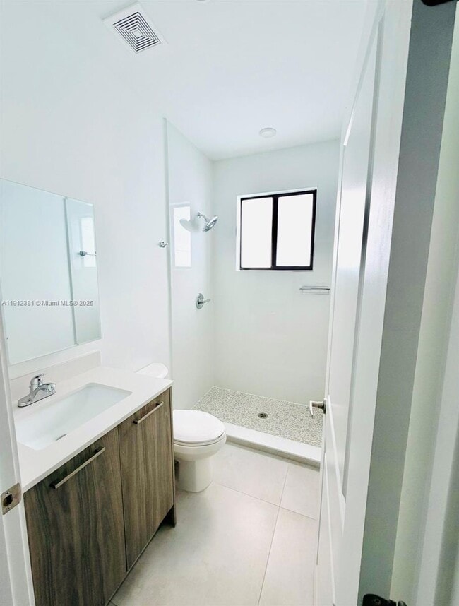 Building Photo - 13663 SW 158th Ave