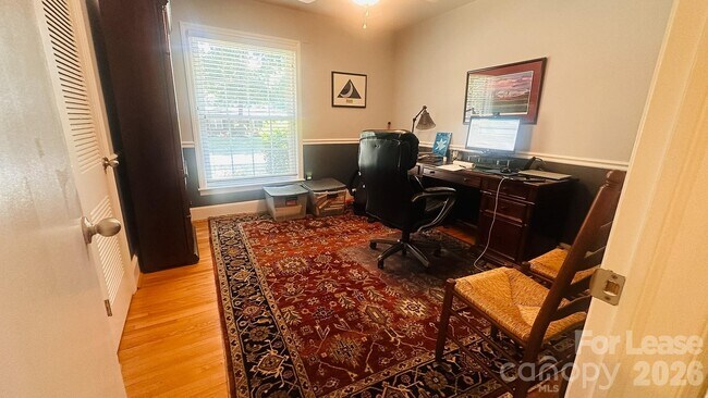 Building Photo - 5320 Seacroft Rd