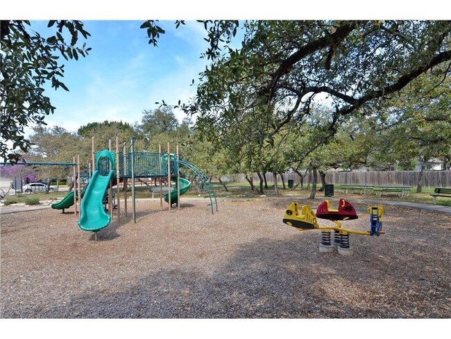 Building Photo - 809 Chiselpoint Cove