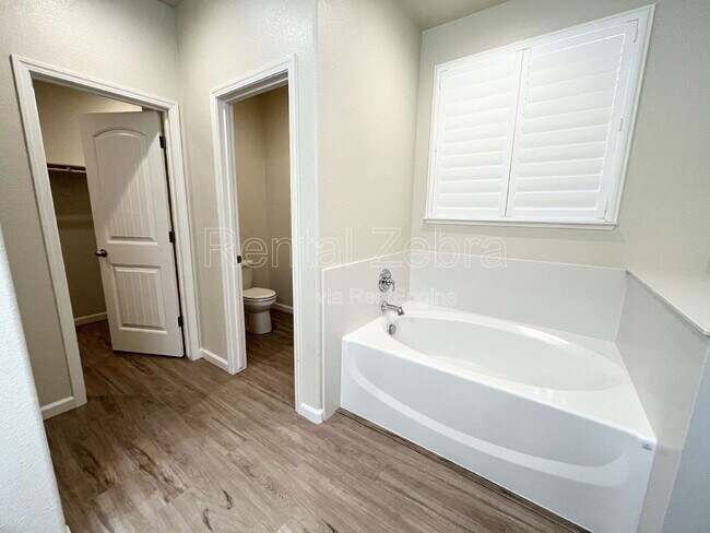 Building Photo - 614 Andrea Dr