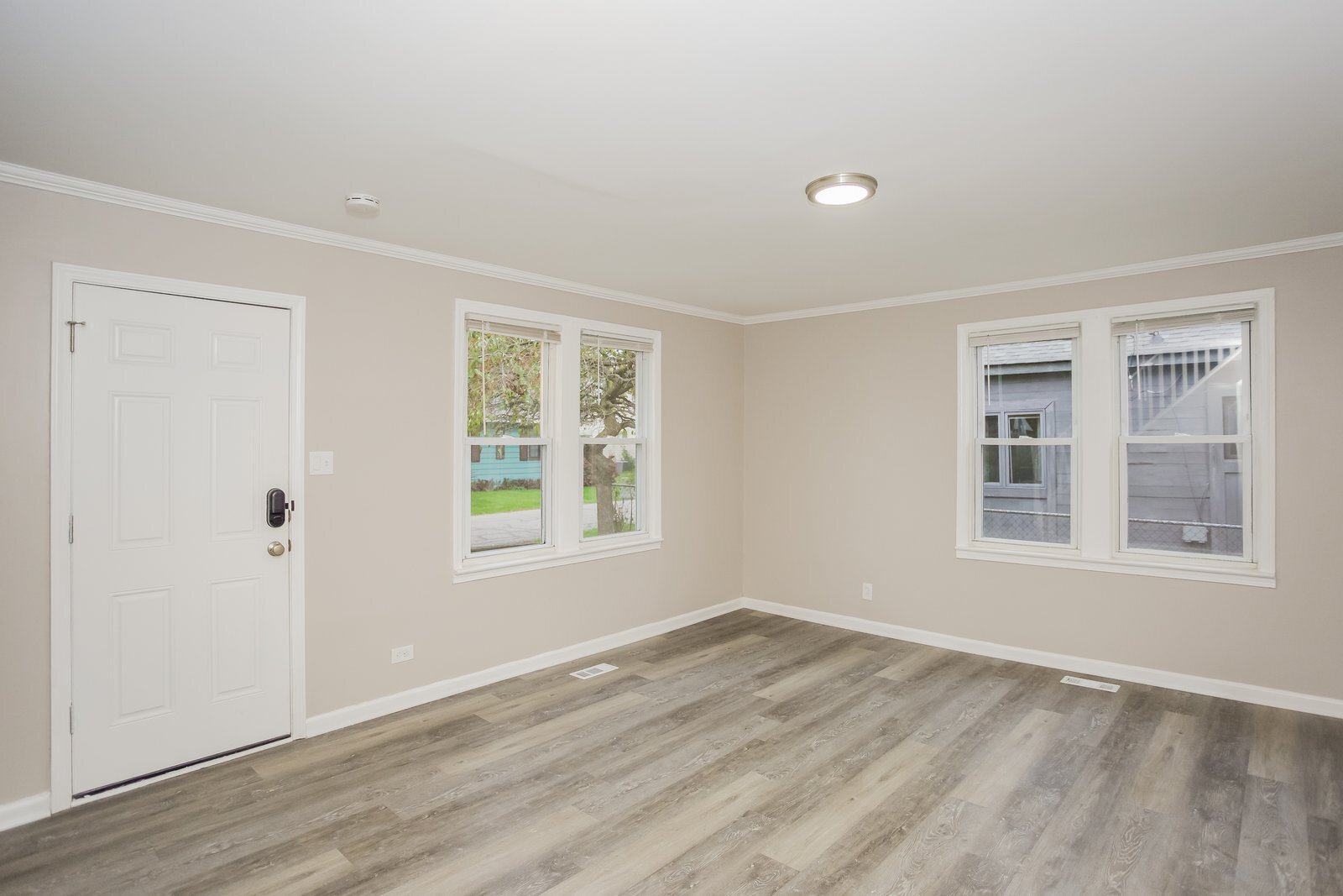 Building Photo - 1732 Sylvan Glen