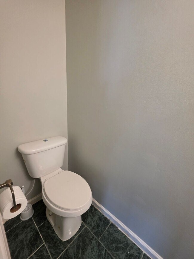 Building Photo - PEMBROKE CROSSING CONDOS