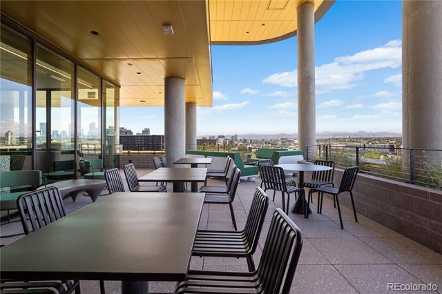 Building Photo - 3520 Chestnut Pl