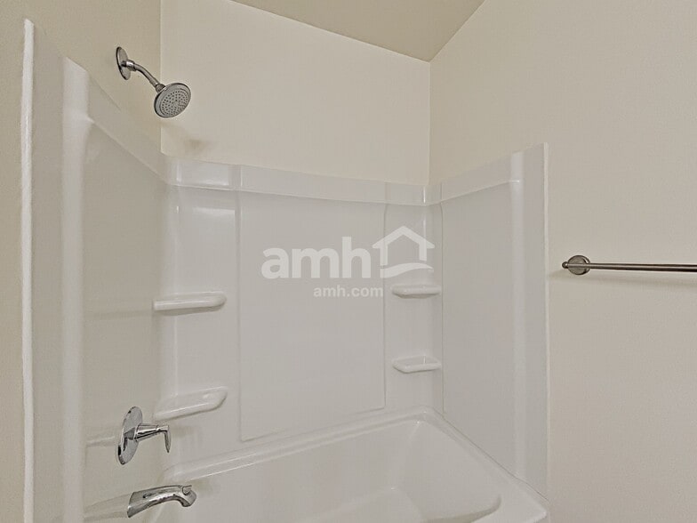 Building Photo - 209 McBee Pl