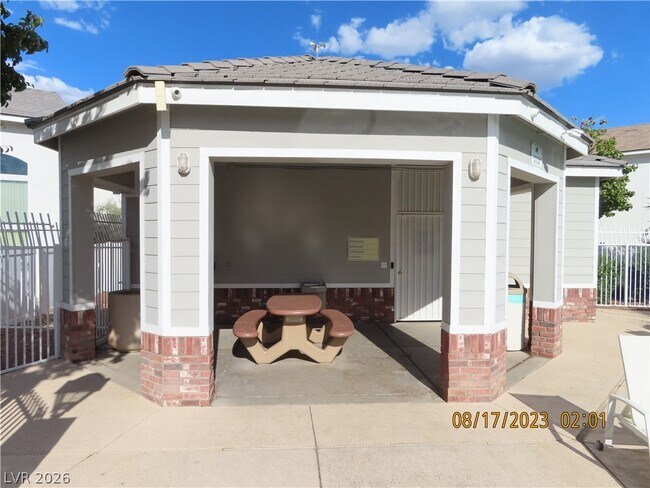 Building Photo - 1561 Tillman Falls Ave