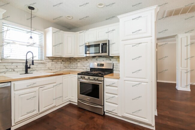 Building Photo - 14520 Alfalfa Ln