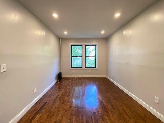 Building Photo - 3 bedroom in NEW YORK NY 10032