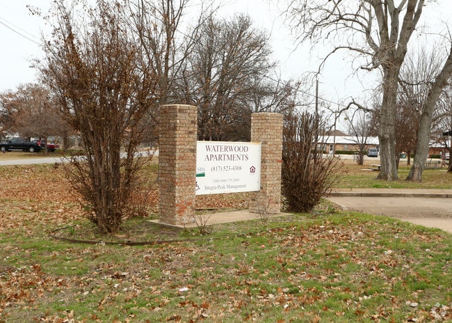 Building Photo - Waterwood Apartments