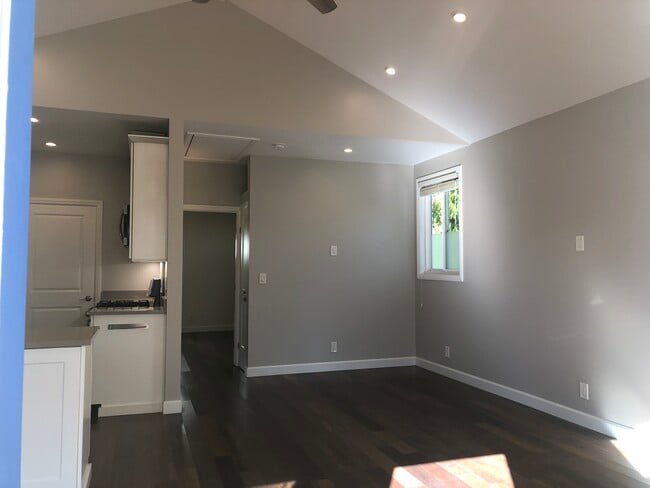 Building Photo - 12620 Palms Blvd
