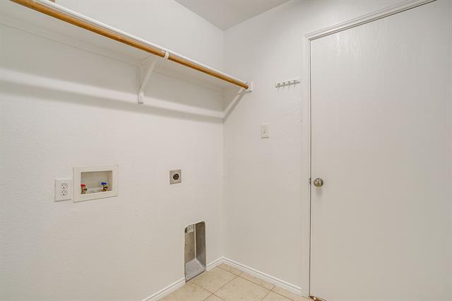 Building Photo - 15712 Landing Creek Ln