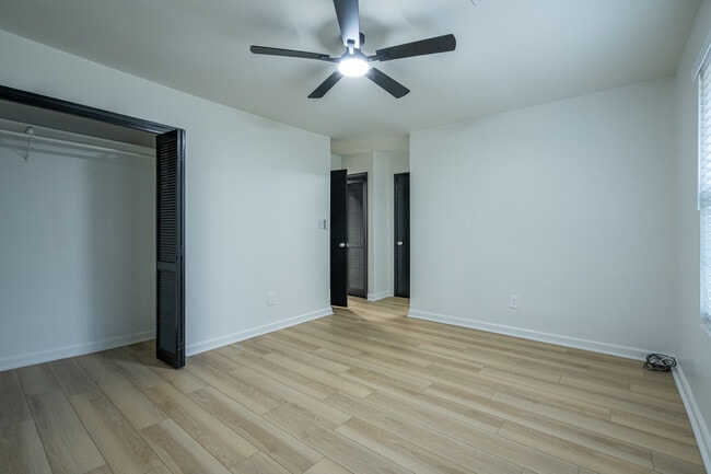 Building Photo - 1545 Springwood Dr SE