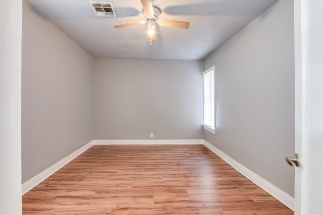 Building Photo - Charming 3-Bedroom Home in OKC – Available...