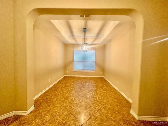 Building Photo - 29 Santa Maria St