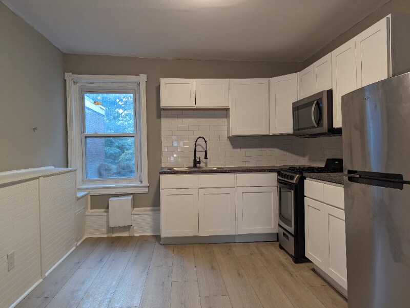 Building Photo - 250 S 44th St