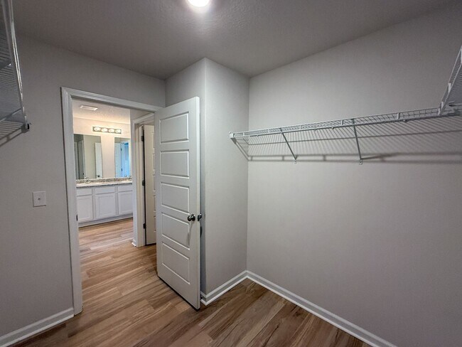 Building Photo - Updated 4 Bedroom 2 Bath Rental Near Navy Federal - Lawn Care Included!