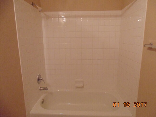 Building Photo - COZY 2 BEDROOM 2 FULL BATH CONDO LOCATED ON SECOND LEVEL