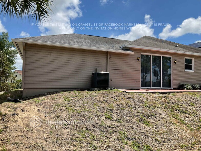 Building Photo - 1895 Lexington Pl