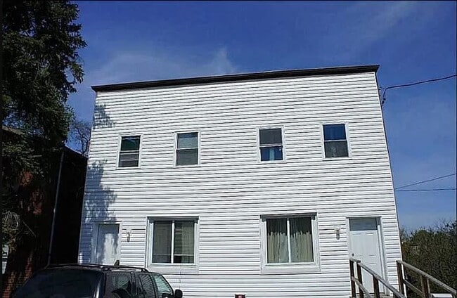 Building Photo - 128 Martsolf Ave