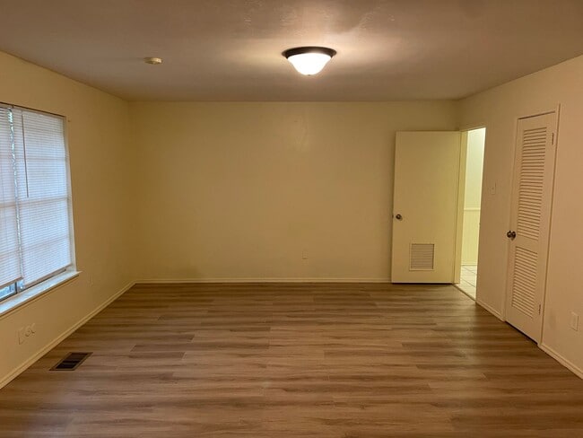 Building Photo - 3701 Austin Ave