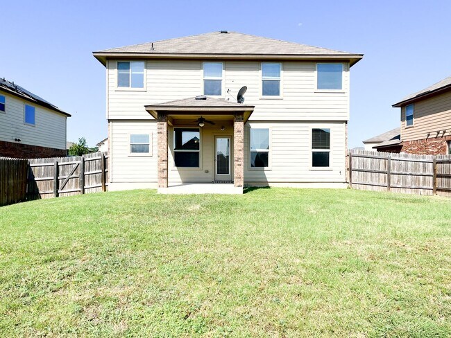 Building Photo - Available NOW!!!! This gorgeous home is located in The Landing Subdivision in Killeen. This home ...