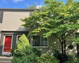 Building Photo - 1712 Graefield Rd