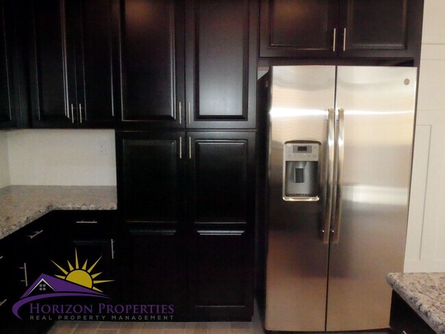 Building Photo - Modern Two-story 3 Bed 2.5 Bath 1,638 sqft Rancho Cordova Solar Home