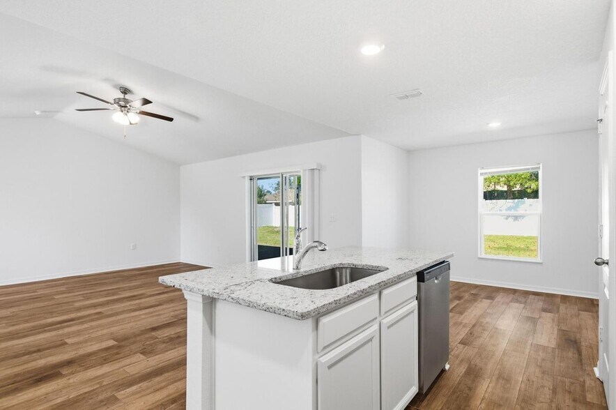 Building Photo - 15 Rivera Ln