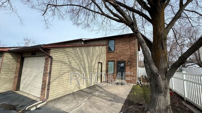 Building Photo - 204 E 735 S