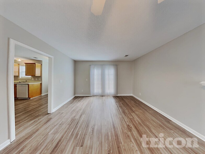 Building Photo - 163 Brooksong Dr