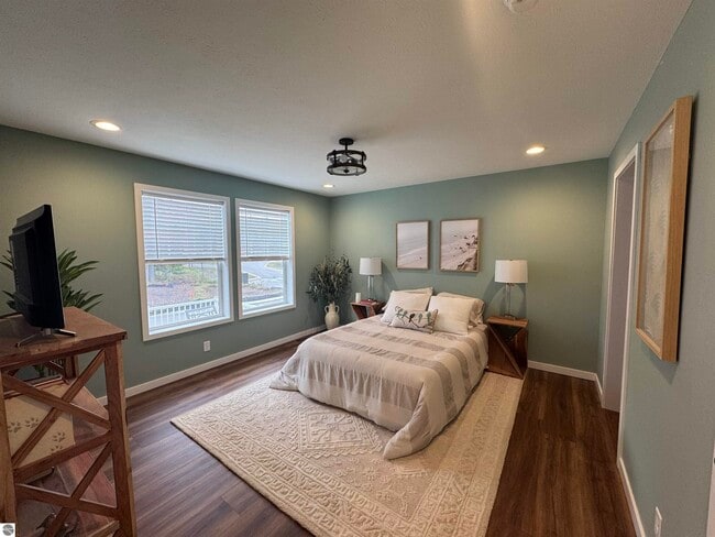 Building Photo - 1399 Horizon Dr