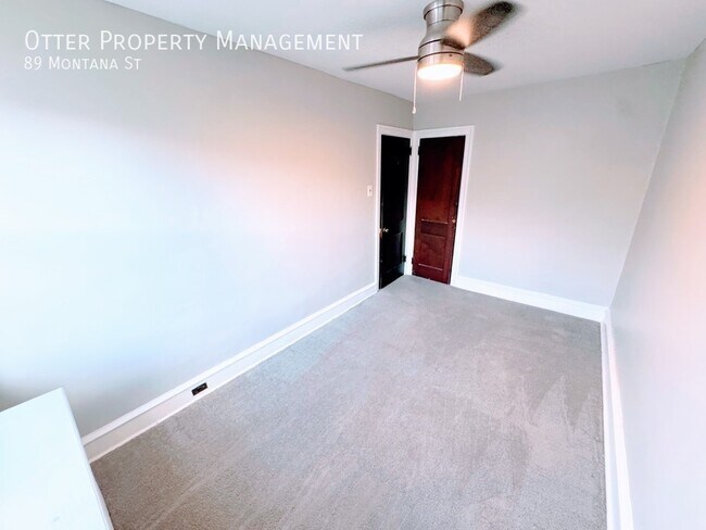 Building Photo - 89 Montana St