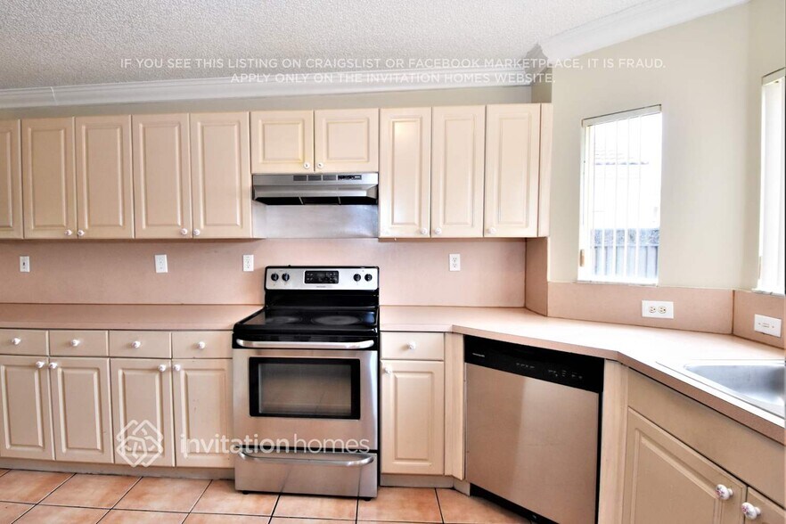 Building Photo - 14132 SW 166th Terrace