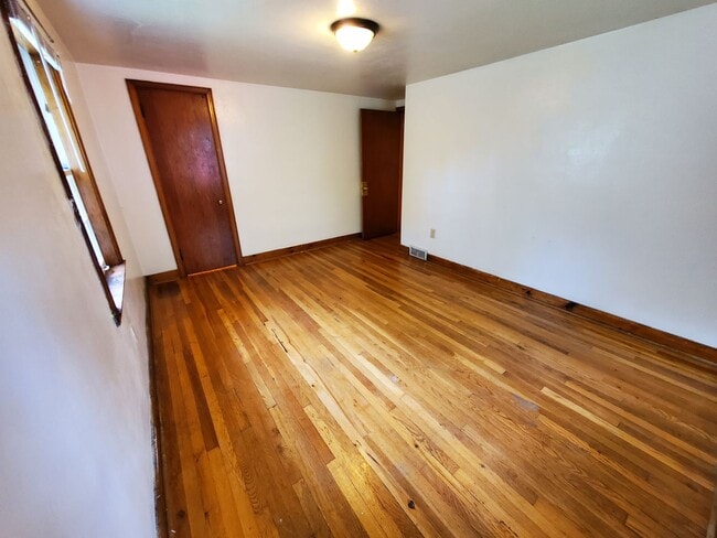 Building Photo - 277 Woodland Dr