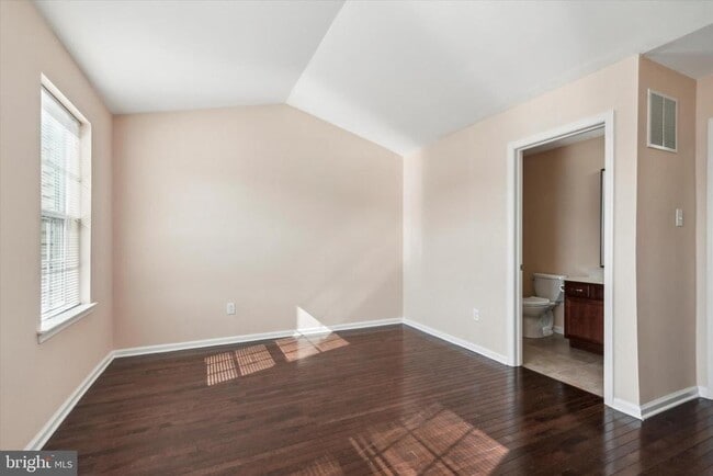 Building Photo - 145 Mercer Ct