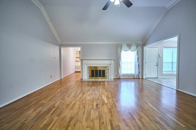 Building Photo - 5022 Moss Run Dr