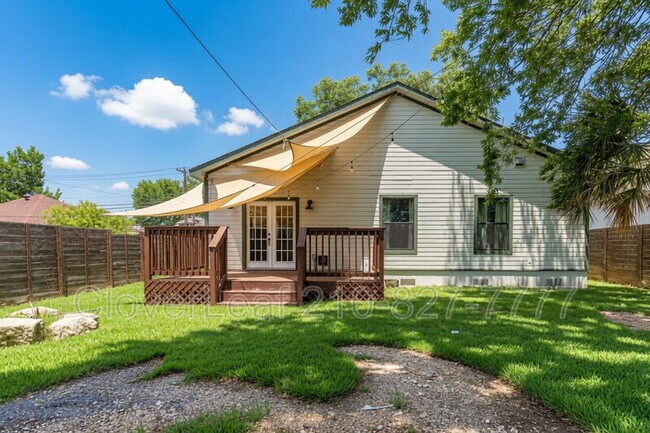 Building Photo - 242 Furnish Ave