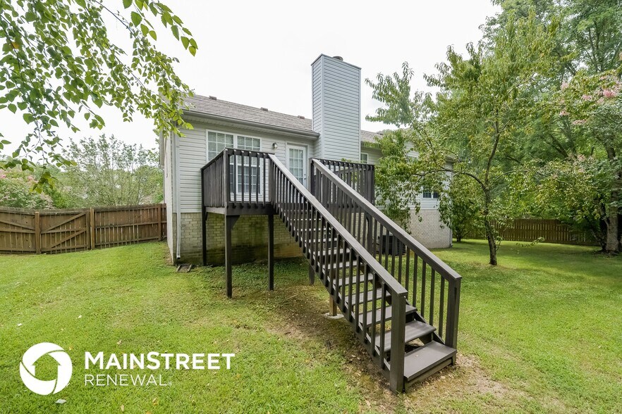 Building Photo - 706 Pinehurst Point