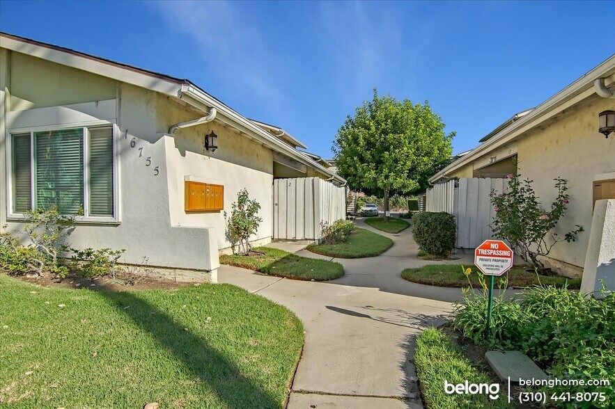 Building Photo - 16755 Parthenia St