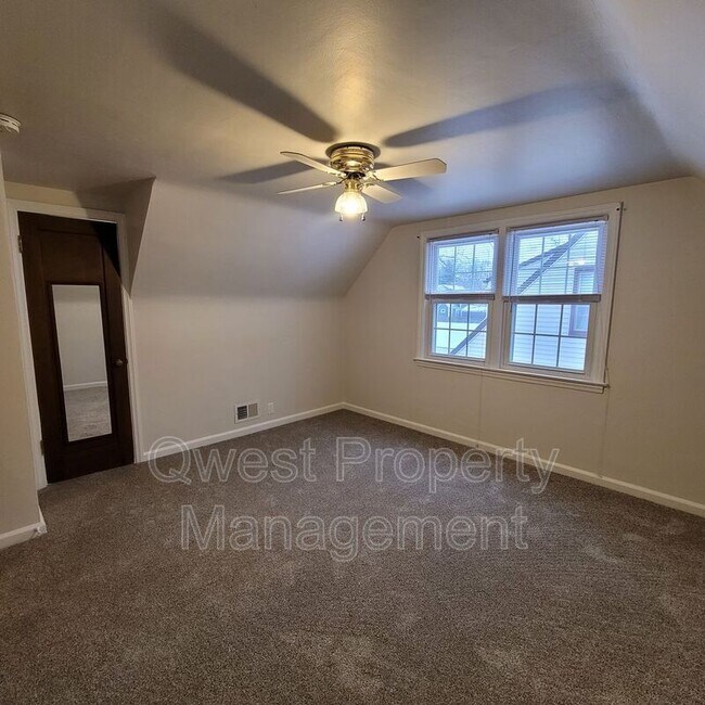 Building Photo - 2220 Monroe Ave NW