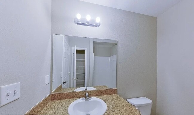 Building Photo - 5631 Hibiscus Rd