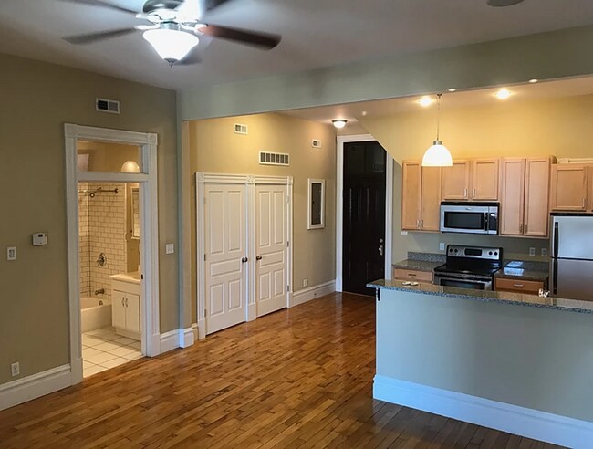 Primary Photo - 3407 California Ave