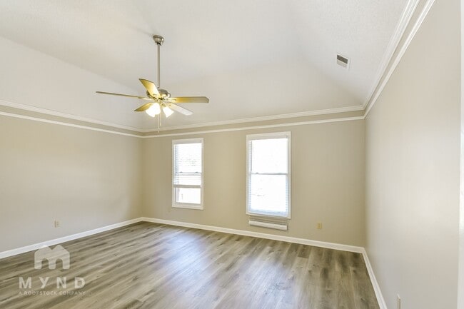 Building Photo - 8819 Lindstrom Cove