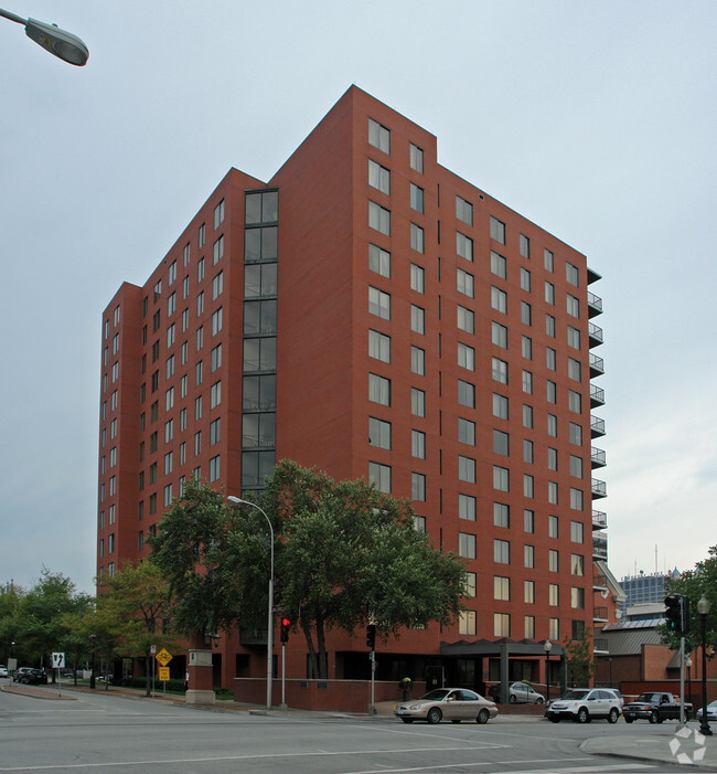 Primary Photo - Cathedral Square Towers