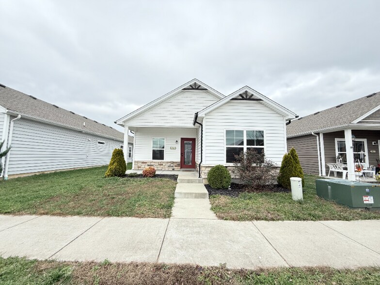 Building Photo - 3921 Bird Song Way