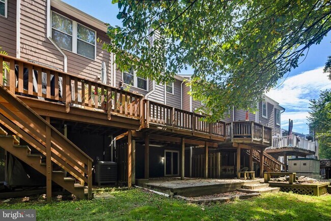 Building Photo - 7779 Chatfield Ln