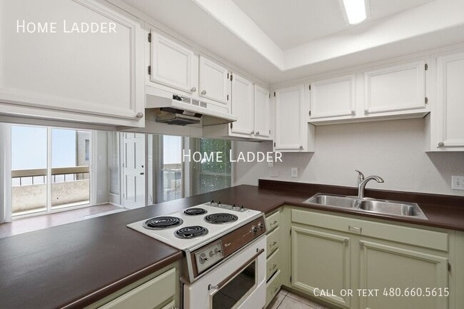 Building Photo - 3002 N 70th St