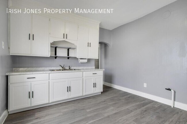 Building Photo - 1514 William St