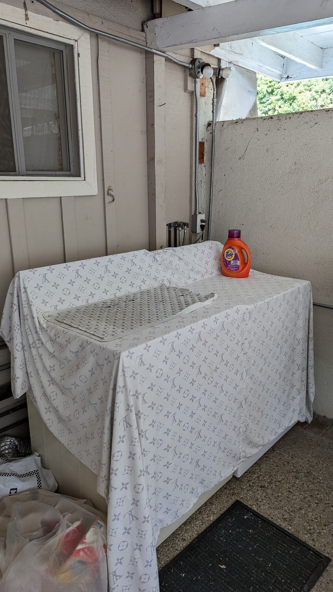 Dedicated laundry next to ADU - 2565 Fairfield Pl