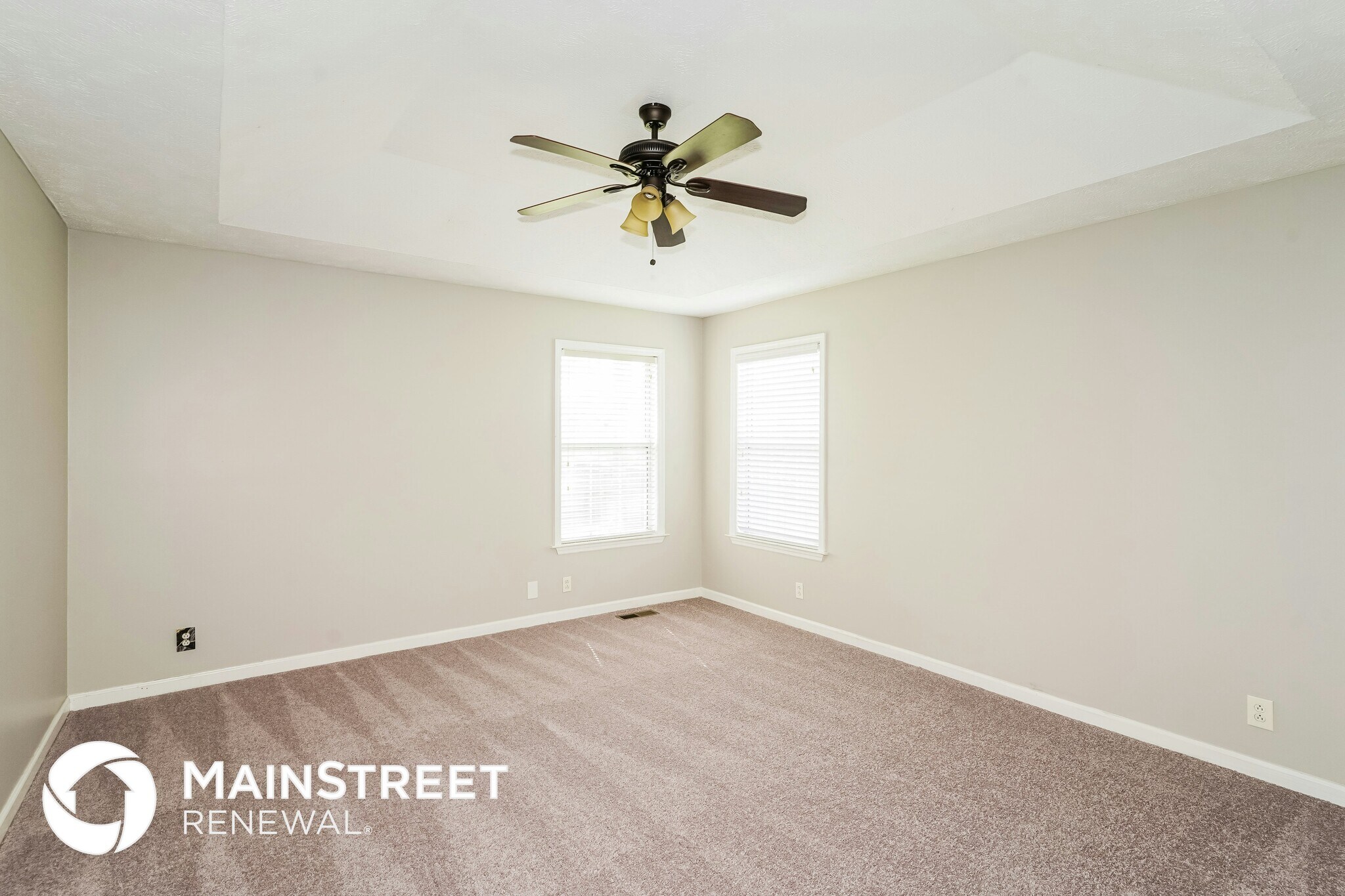 Building Photo - 1921 Treeview Dr