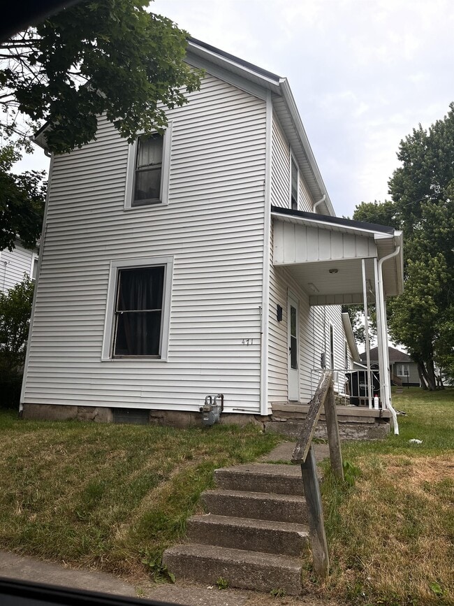 Building Photo - 471 Gray St